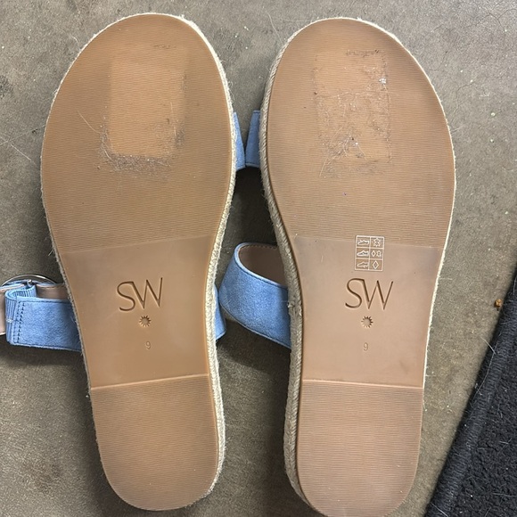 Stuart Weitzman Mykonos Two Strap Suede Blue Periwinkle Sandals Size 9 - Picture 2 of 4